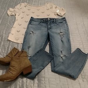American Eagle Ripped Jeans Size 10